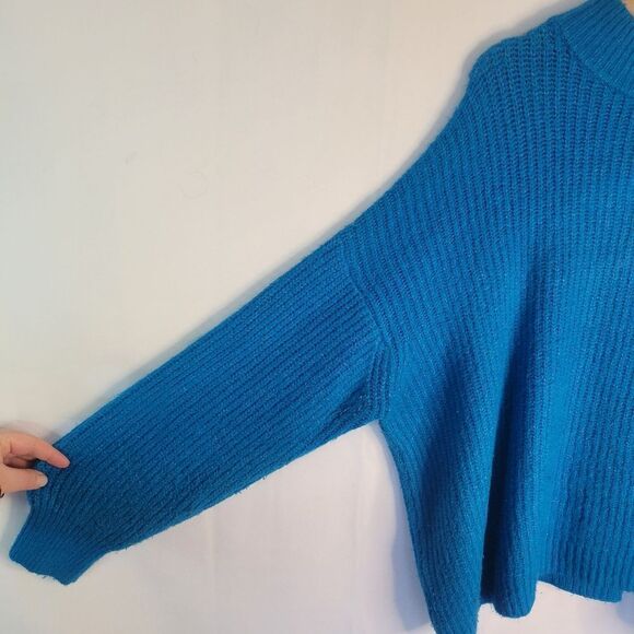 Reitman's Long Sleeve Mock Neck Vlue Pullover - Picture 6 of 11